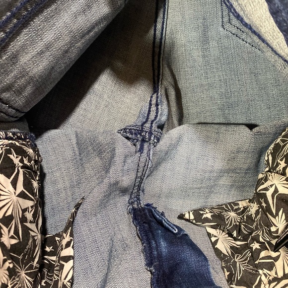 People’s Liberation Studded Star Pockets Slightly Distressed Jeans Size 29 - Picture 10 of 16